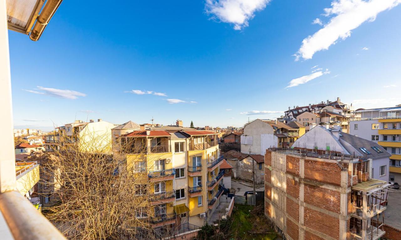Sunny 1Bd Apartment In Old Town By Flat Mаnager Płowdiw Zewnętrze zdjęcie